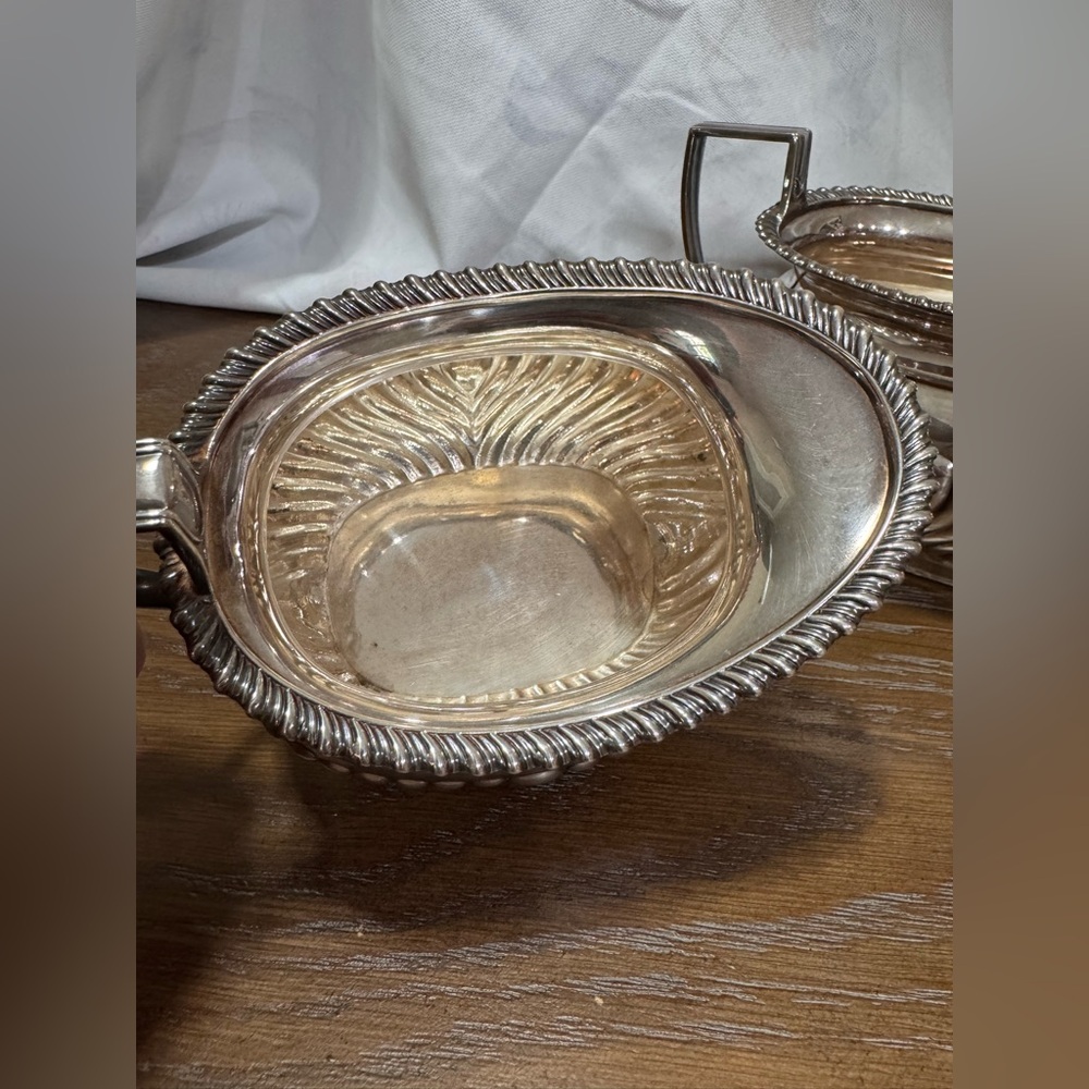 Elegant Elkington Plate 18854 Silver Creamer and Sugar Set - Picture 3 of 11